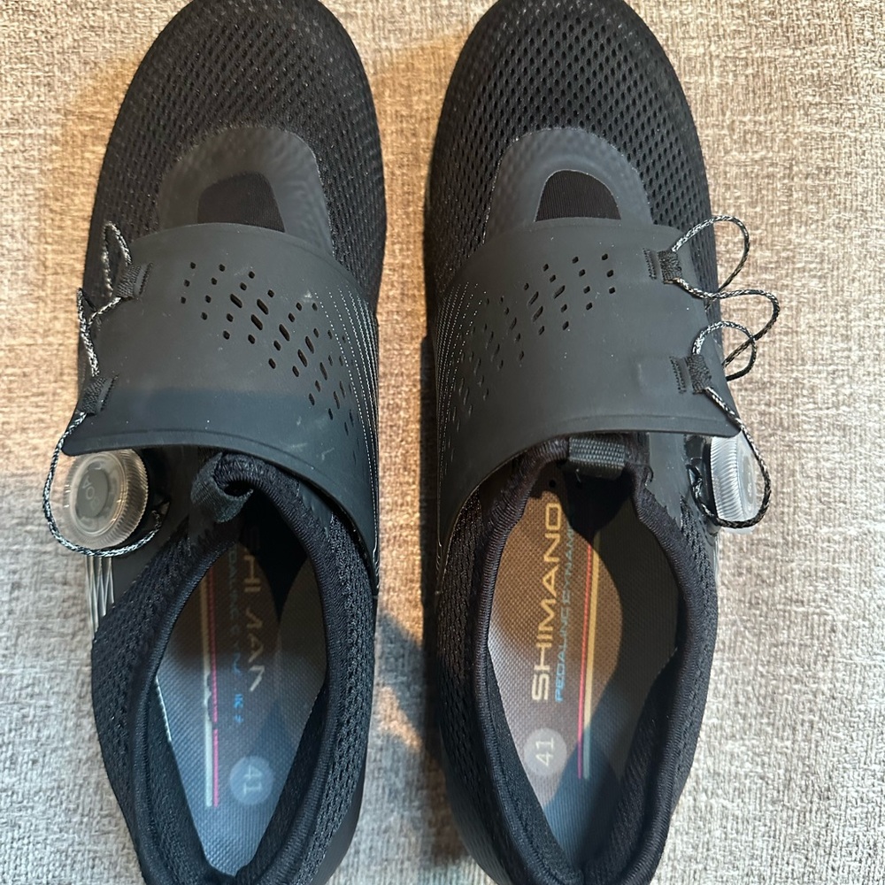Shimano Women's Black Cycling Shoes - Picture 2 of 5
